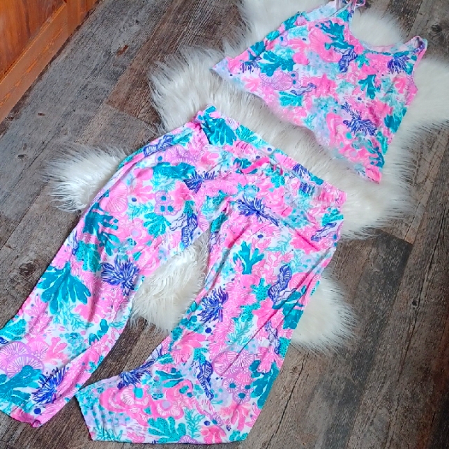 Lilly Pulitzer Soft Pajama Loungwear Set